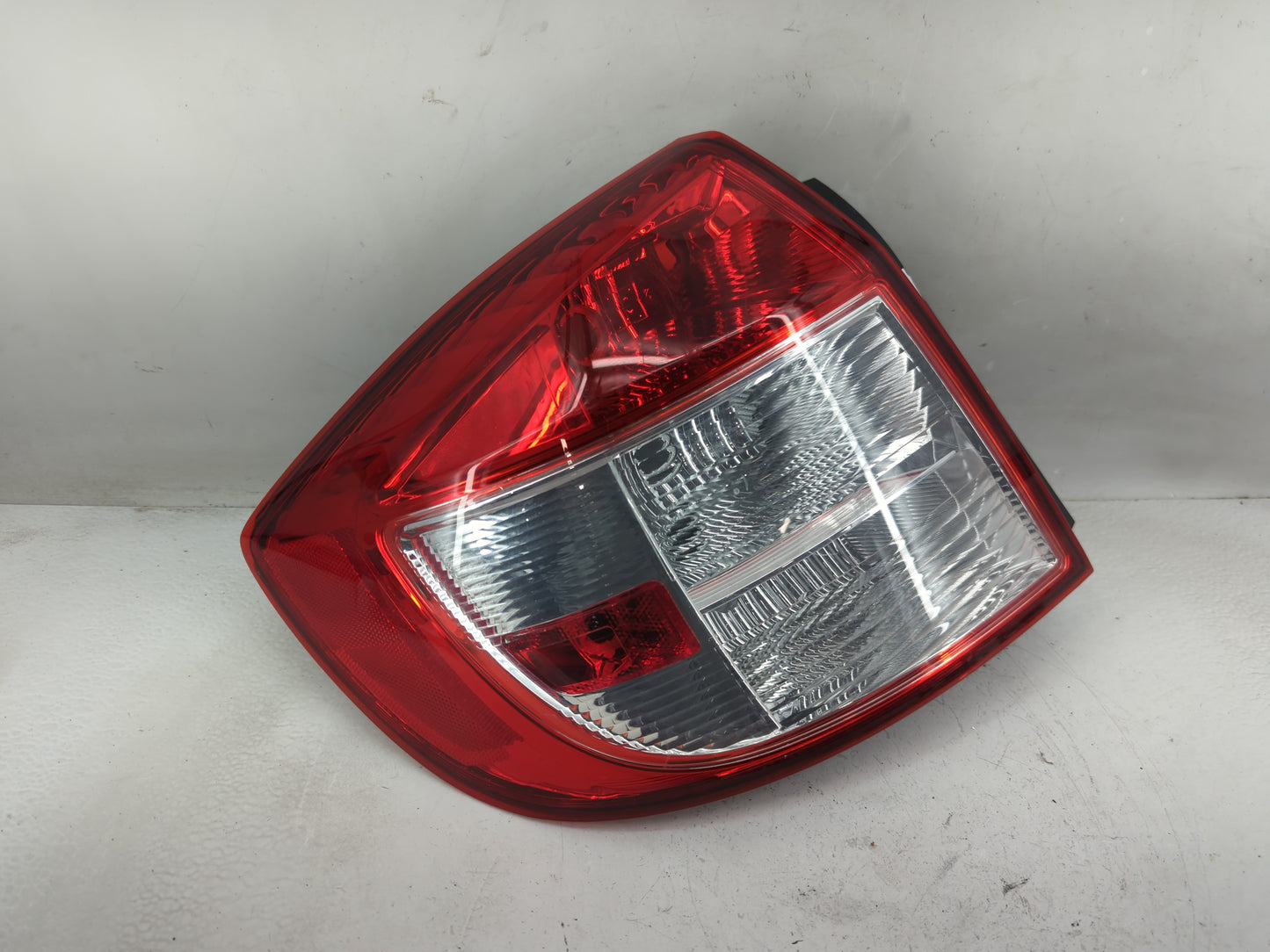 2007-2013 Suzuki Sx4 Tail Light Assembly Driver Left OEM P/N:220-59152 Fits Fits 2007 2008 2009 2010 2011 2012 2013 OEM Used