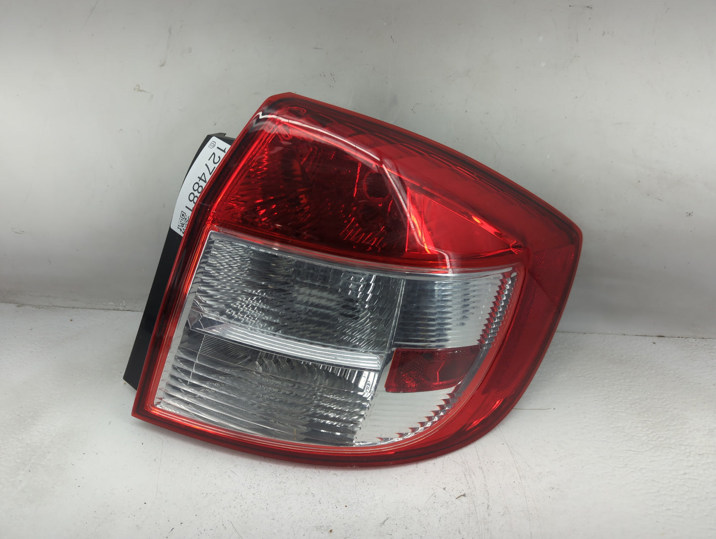 2007-2013 Suzuki Sx4 Tail Light Assembly Passenger Right OEM P/N:220-59152 Fits Fits 2007 2008 2009 2010 2011 2012 2013 OEM 