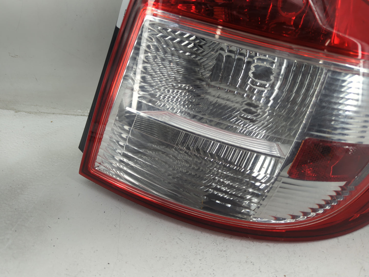 2007-2013 Suzuki Sx4 Tail Light Assembly Passenger Right OEM P/N:220-59152 Fits Fits 2007 2008 2009 2010 2011 2012 2013 OEM 