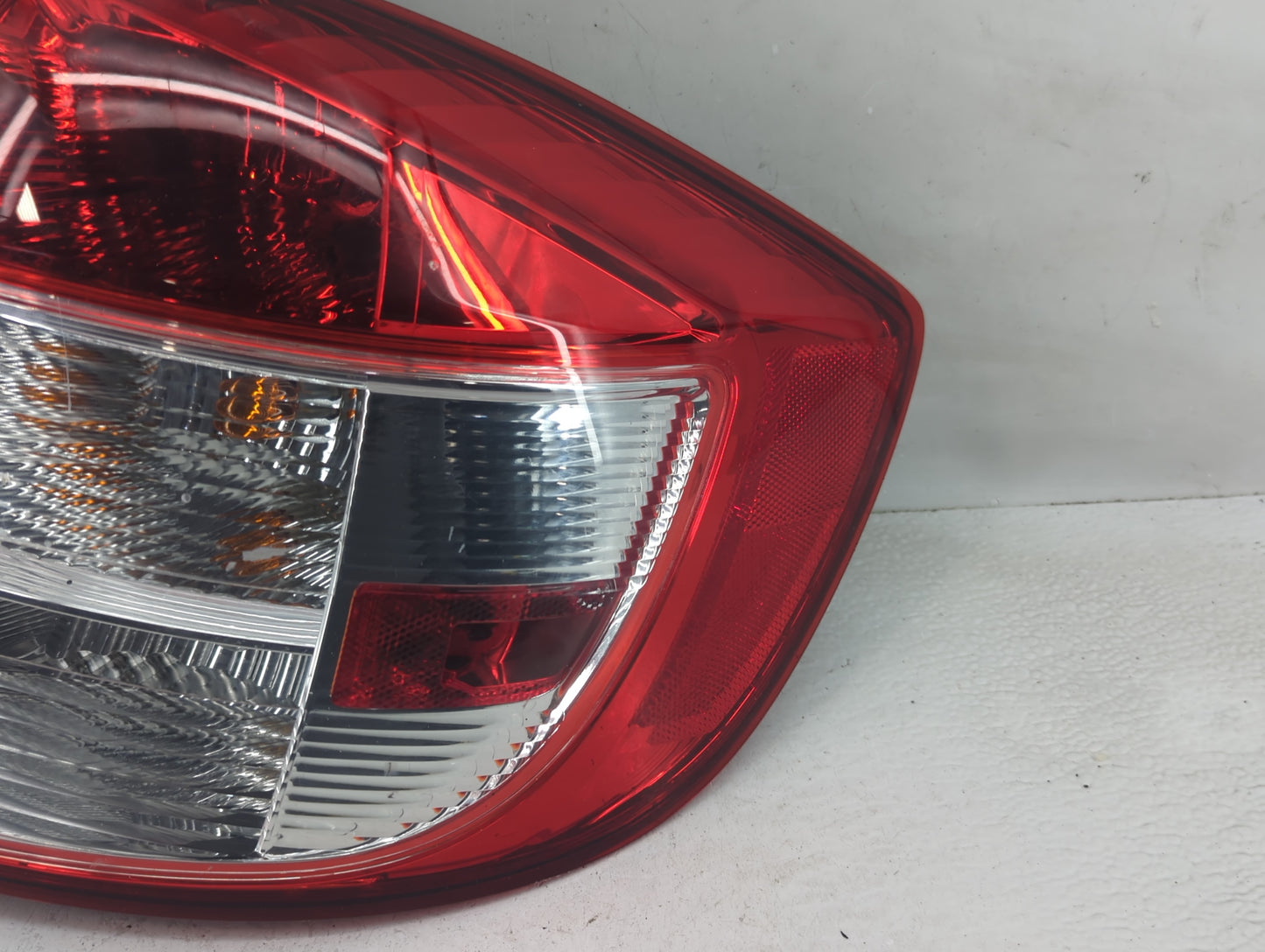 2008-2013 Suzuki Sx4 Tail Light Assembly Passenger Right OEM P/N:220-59152 Fits Fits 2008 2009 2010 2011 2012 2013 OEM Used 