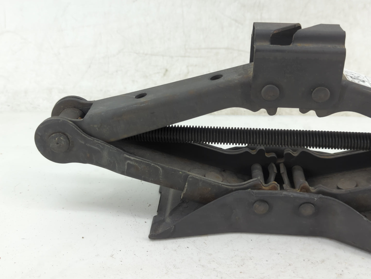 2009 Suzuki Sx4 Spare Scissor Car Jack - Oemusedautoparts1.com