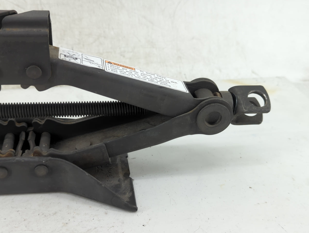 2009 Suzuki Sx4 Spare Scissor Car Jack - Oemusedautoparts1.com