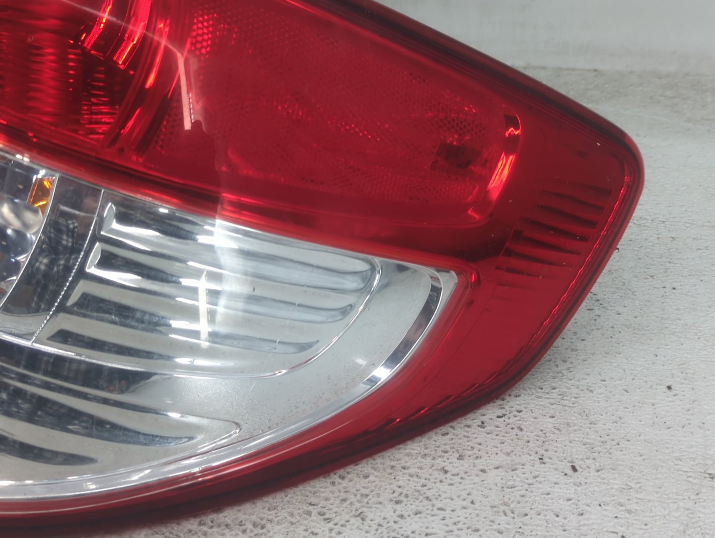 2007-2013 Suzuki Sx4 Tail Light Assembly Passenger Right OEM P/N:220-59100 220-59152 Fits Fits 2007 2008 2009 2010 2011 2012