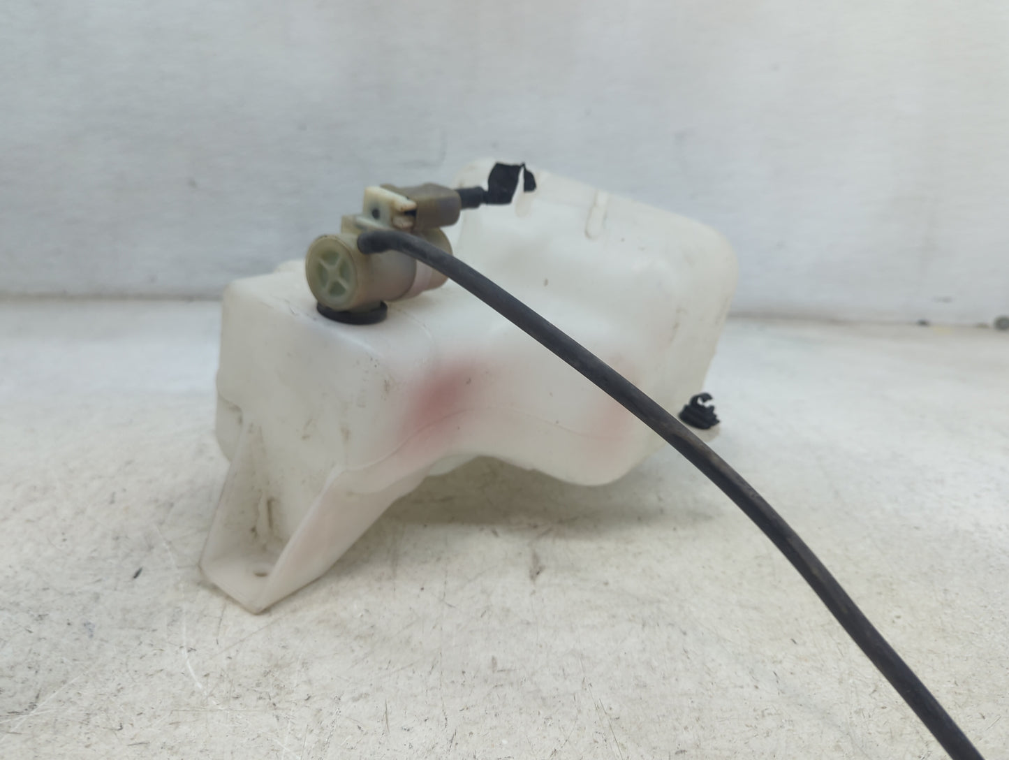 2008-2013 Suzuki Sx4 Windshield Washer Fluid Reservoir Bottle Oem 1473578 - Oemusedautoparts1.com