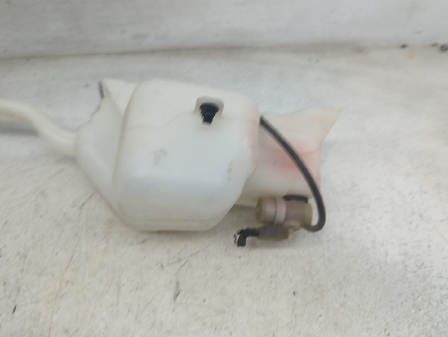 2008-2013 Suzuki Sx4 Windshield Washer Fluid Reservoir Bottle Oem 1473578 - Oemusedautoparts1.com