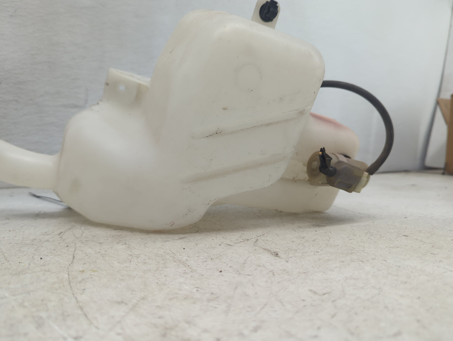 2008-2013 Suzuki Sx4 Windshield Washer Fluid Reservoir Bottle Oem 1473578 - Oemusedautoparts1.com