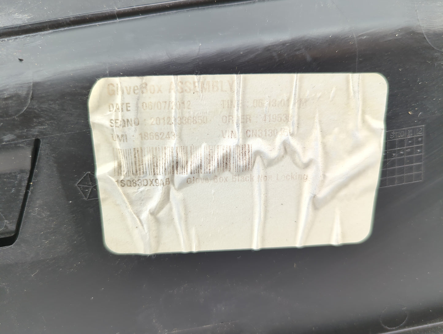 2009 Suzuki Sx4 Passenger Glove Box Door Storage Compartment Black - Oemusedautoparts1.com