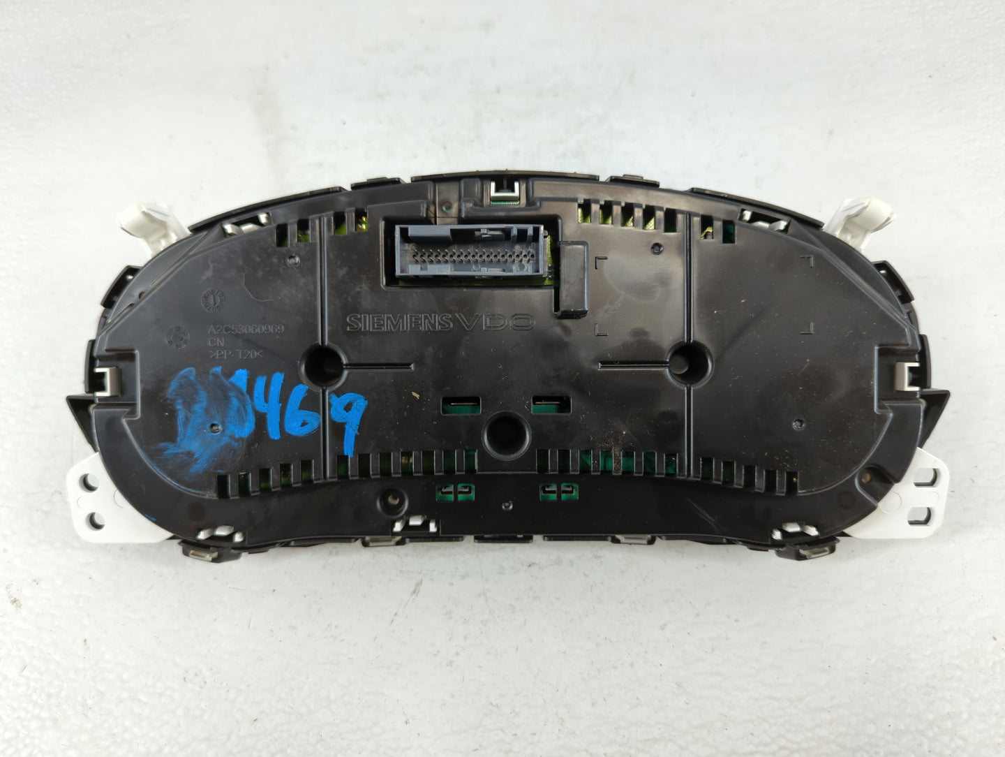 2008-2009 Suzuki Sx4 Instrument Cluster Speedometer Gauges P/N:34110-80J4 34110-80J40 Fits Fits 2008 2009 OEM Used Auto Part