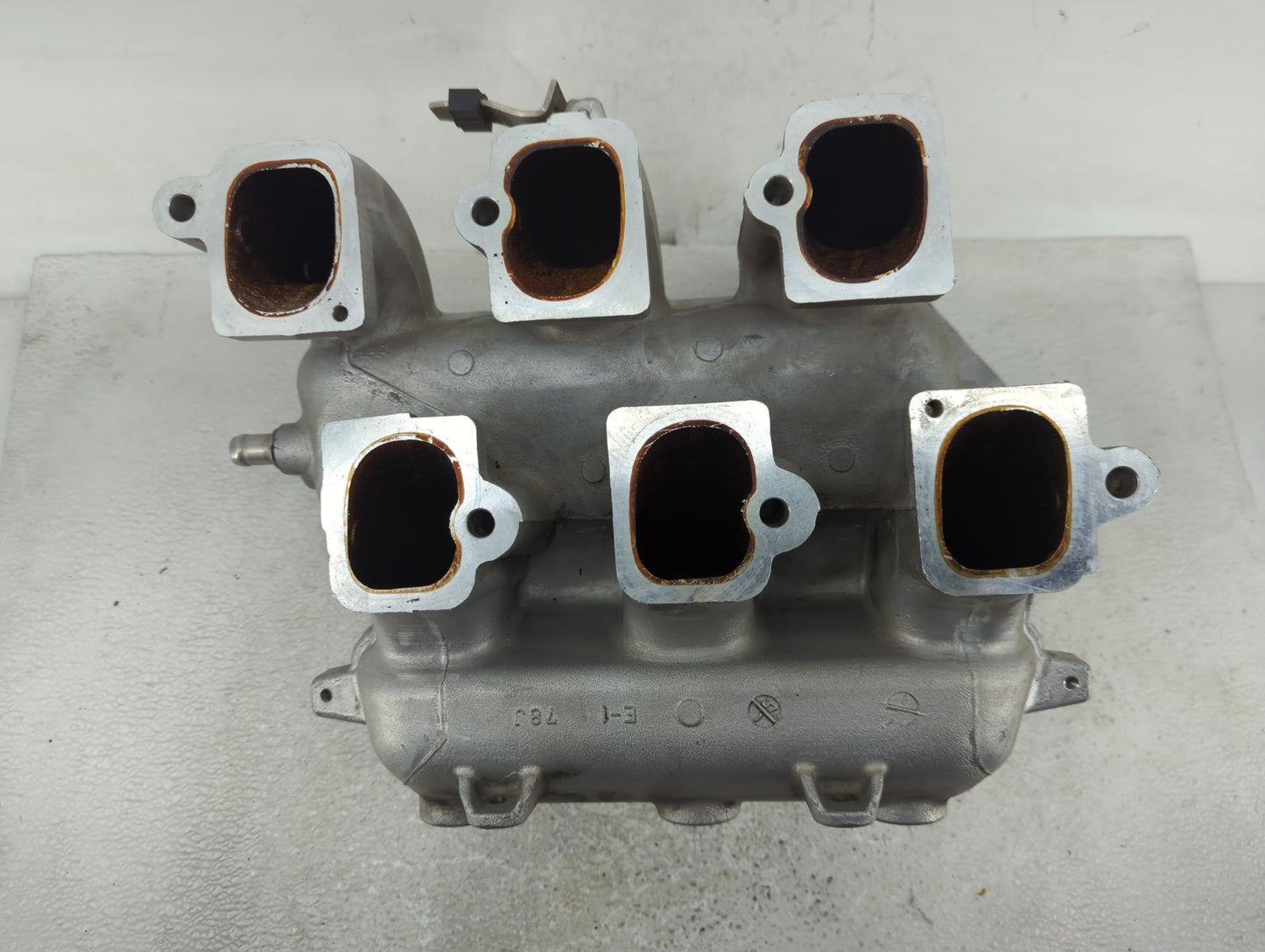2009 Suzuki Vitara Air Intake Manifold P/N:10BDC-103252500 Fits Fits 2007 2008 OEM Used Auto Parts - Oemusedautoparts1.com