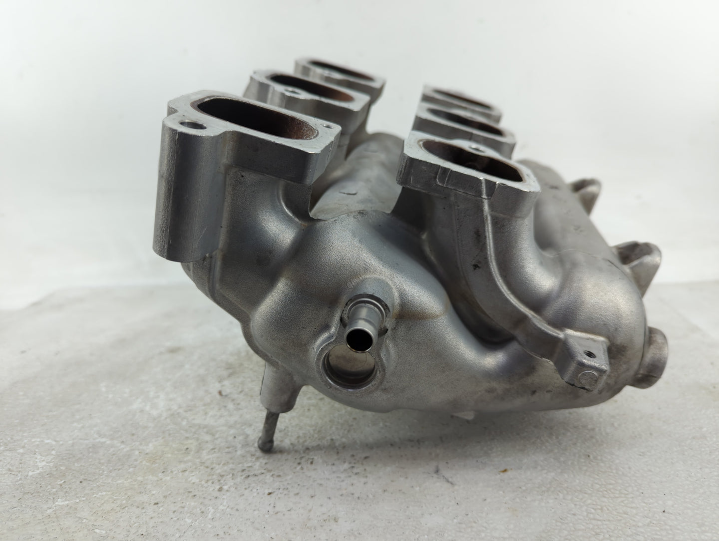 2009 Suzuki Vitara Air Intake Manifold P/N:10BDC-103252500 Fits Fits 2007 2008 OEM Used Auto Parts - Oemusedautoparts1.com