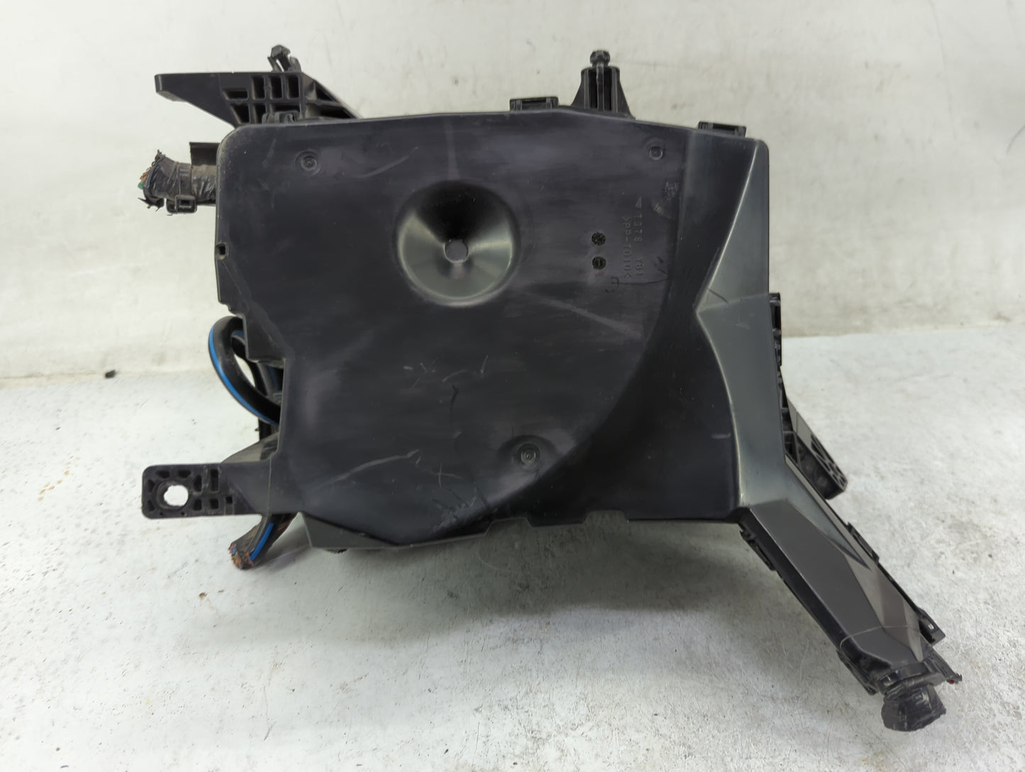 2009 Suzuki Vitara Fusebox Fuse Box Panel Relay Module P/N:PP-TD10 7378 YB1 Fits Fits 2006 2007 2008 OEM Used Auto Parts - O