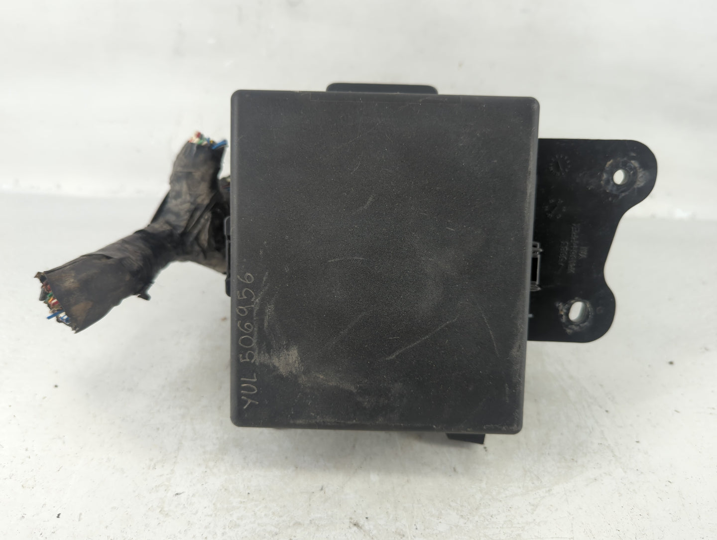 2009 Suzuki Vitara Fusebox Fuse Box Panel Relay Module Fits Fits 2006 2007 2008 OEM Used Auto Parts - Oemusedautoparts1.com