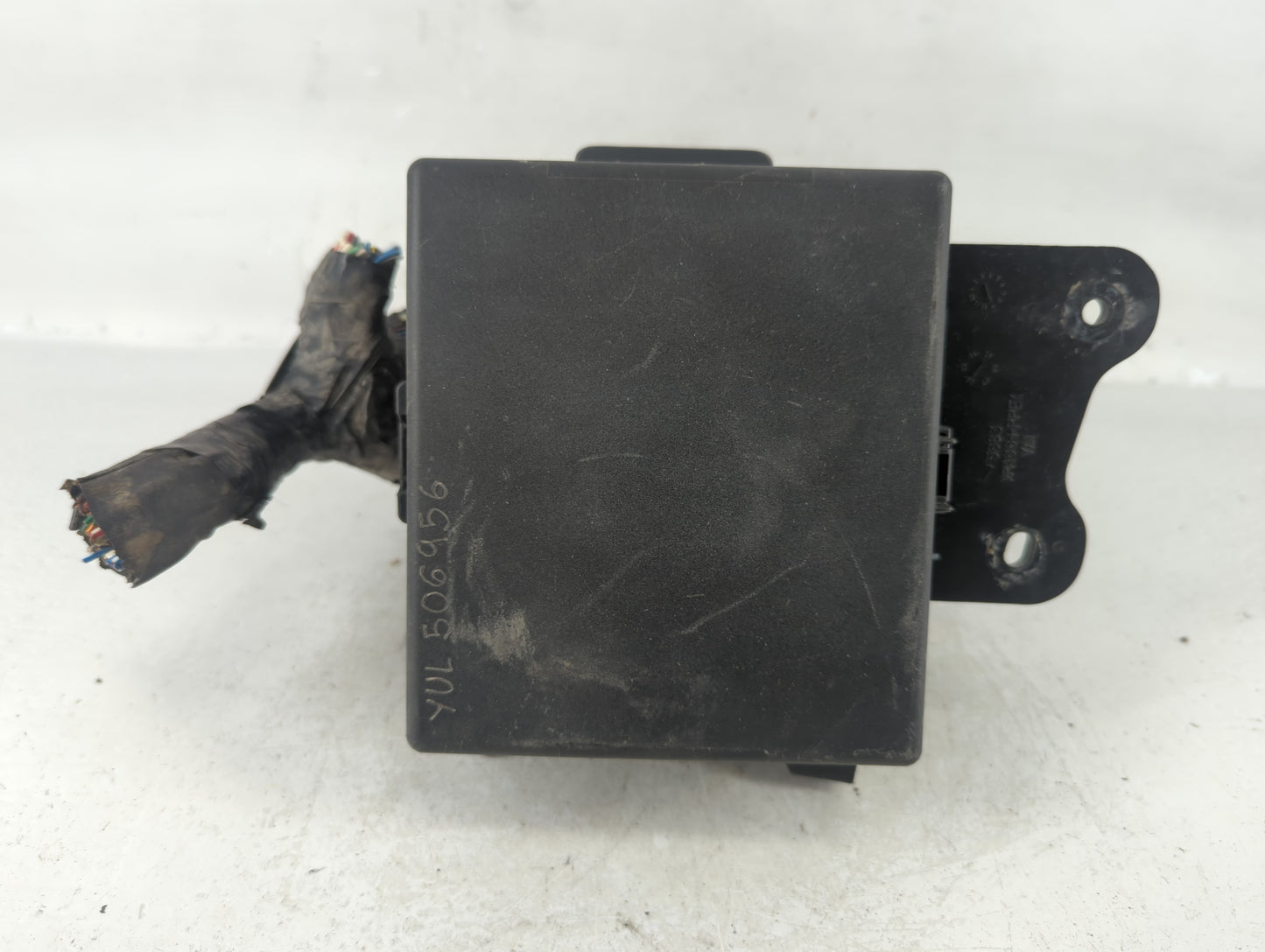 2009 Suzuki Vitara Fusebox Fuse Box Panel Relay Module Fits Fits 2006 2007 2008 OEM Used Auto Parts - Oemusedautoparts1.com