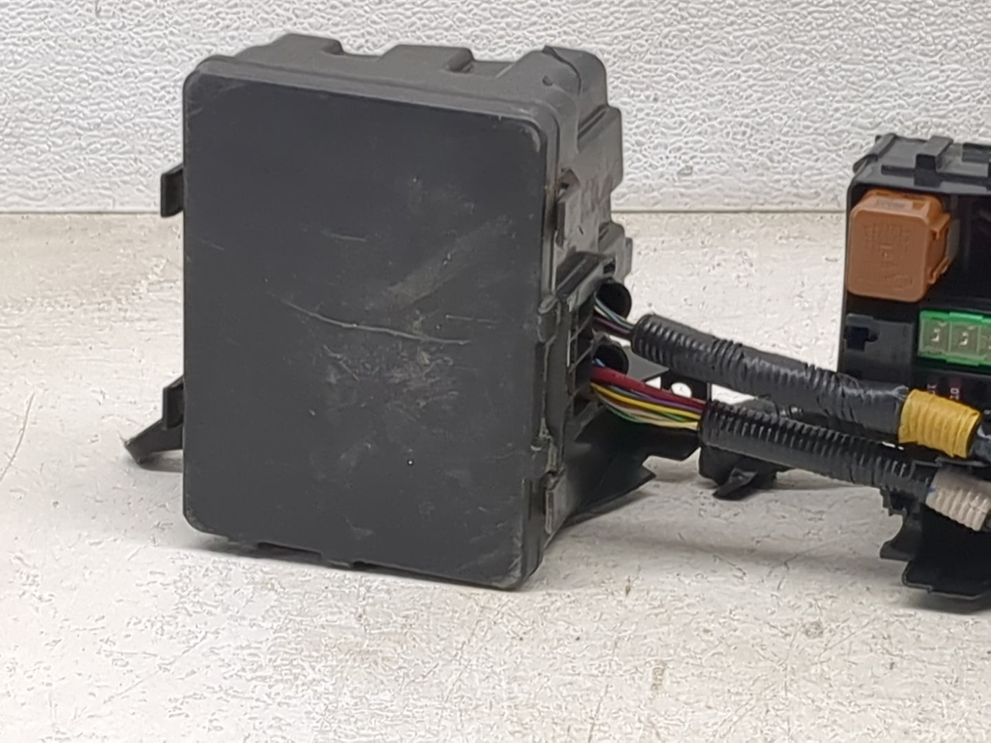2009 Suzuki Vitara Fusebox Fuse Box Panel Relay Module P/N:PP-TD10 Fits Fits 2006 2007 2008 OEM Used Auto Parts - Oemusedaut
