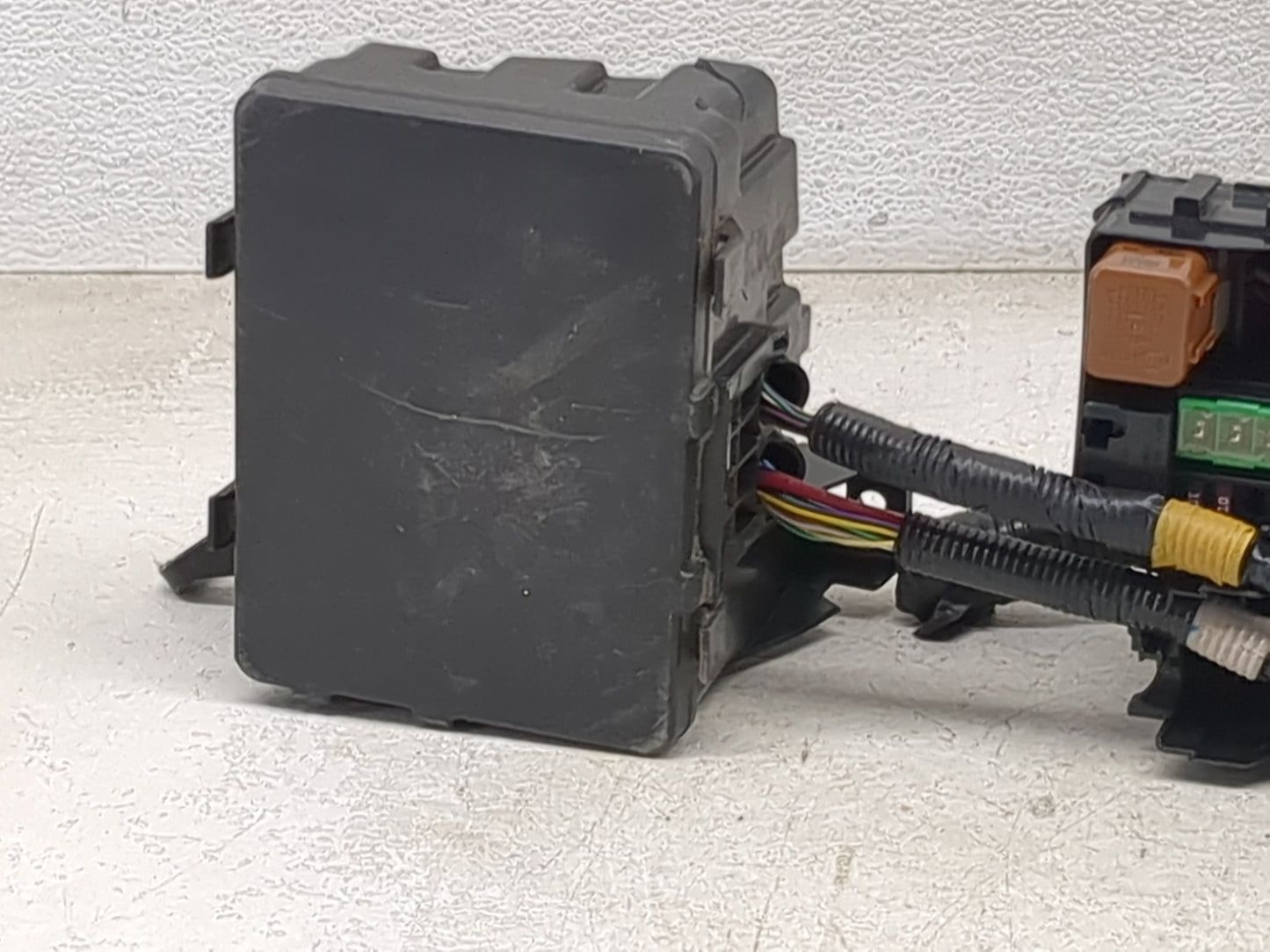 2009 Suzuki Vitara Fusebox Fuse Box Panel Relay Module P/N:PP-TD10 Fits Fits 2006 2007 2008 OEM Used Auto Parts - Oemusedaut