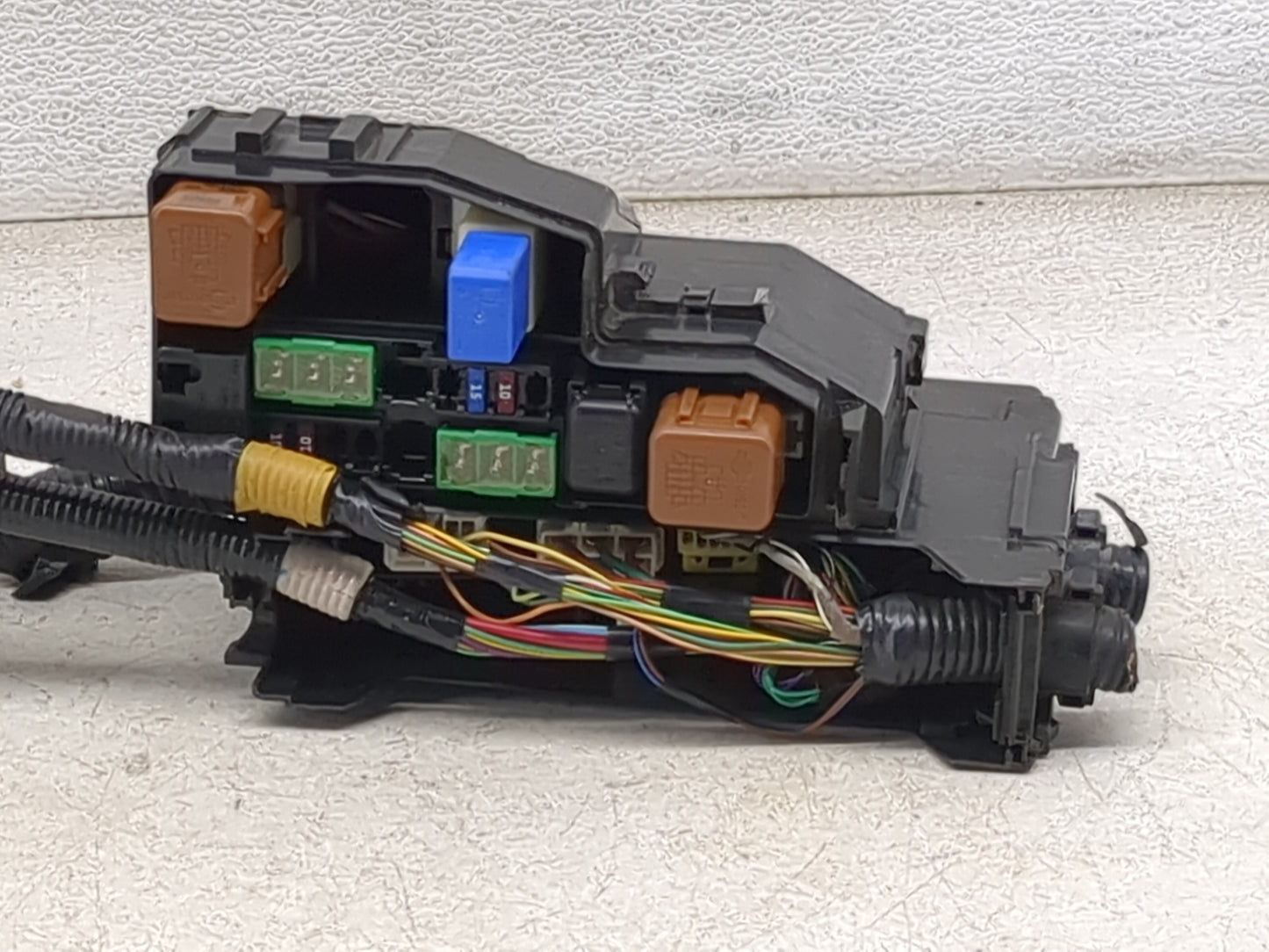 2009 Suzuki Vitara Fusebox Fuse Box Panel Relay Module P/N:PP-TD10 Fits Fits 2006 2007 2008 OEM Used Auto Parts - Oemusedaut