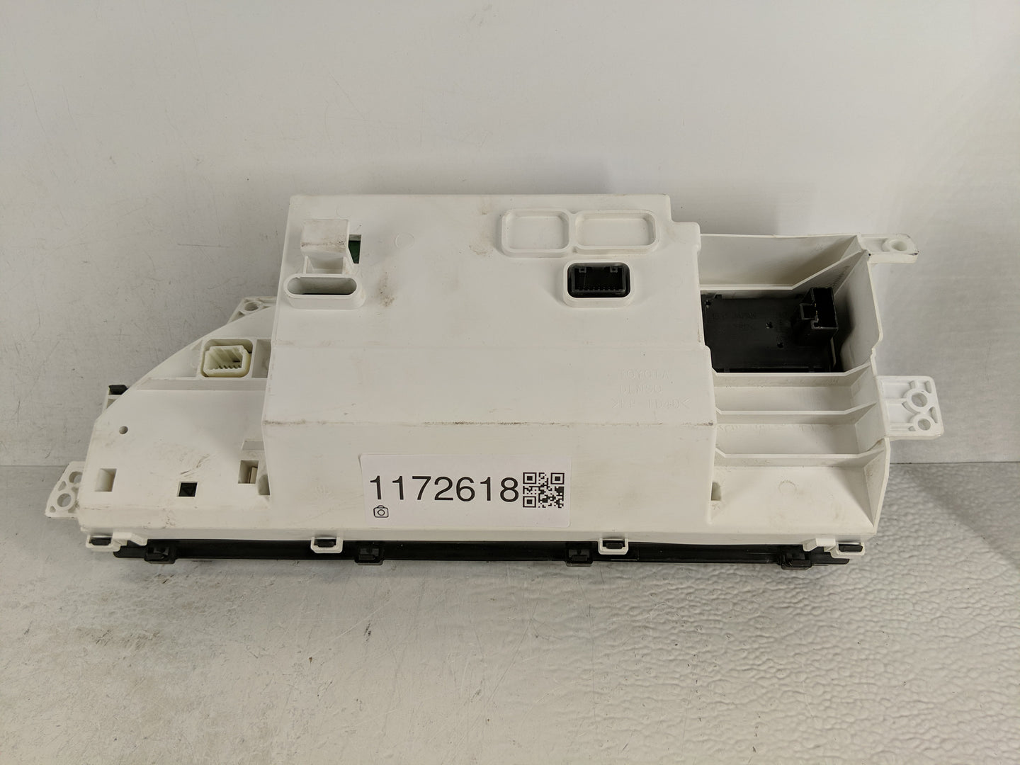 2008-2010 Toyota Avalon Information Display Screen - Oemusedautoparts1.com