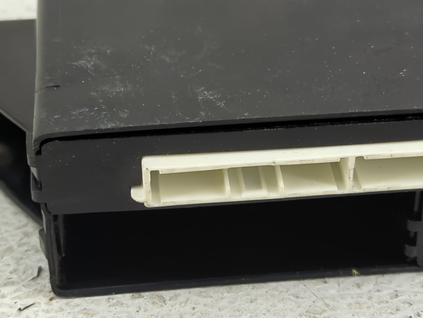 2005-2010 Toyota Avalon Network Gateway Control Module - Oemusedautoparts1.com