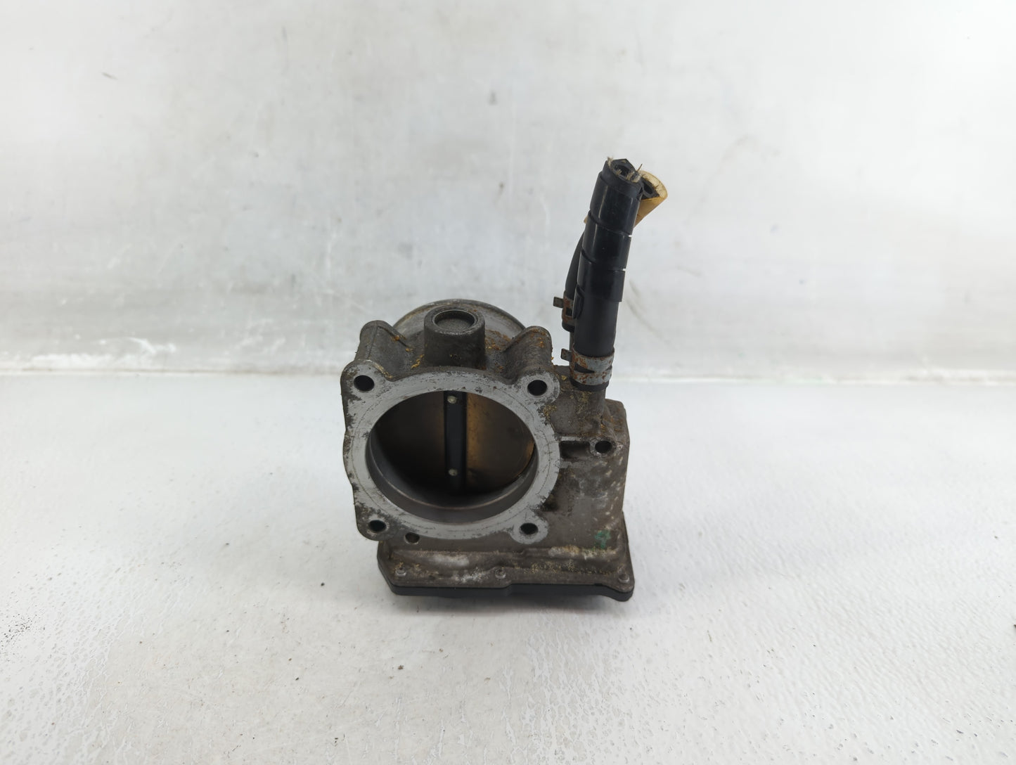 2005-2018 Toyota Avalon Throttle Body P/N:22030-0P050 Fits OEM Used Auto Parts - Oemusedautoparts1.com