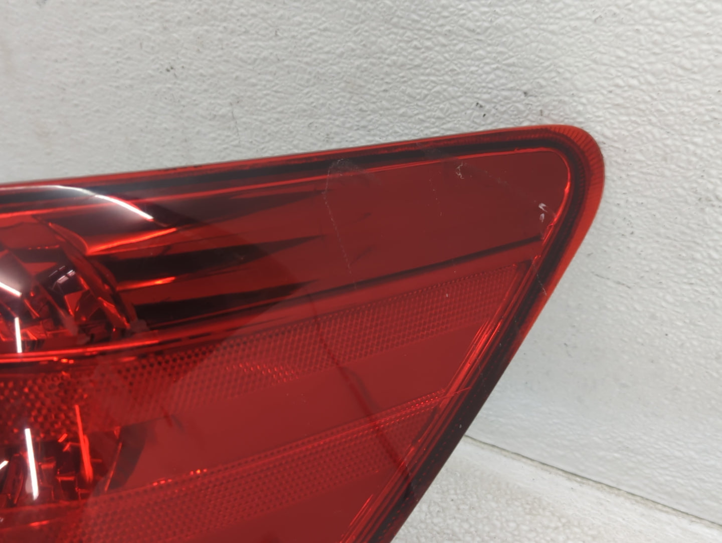 2008-2010 Toyota Avalon Driver Left Side Deck Lid Mounted Tail Light Red - Oemusedautoparts1.com