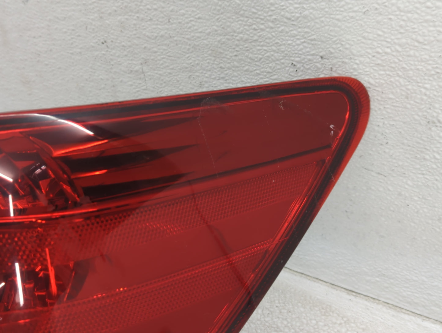 2008-2010 Toyota Avalon Driver Left Side Deck Lid Mounted Tail Light Red - Oemusedautoparts1.com