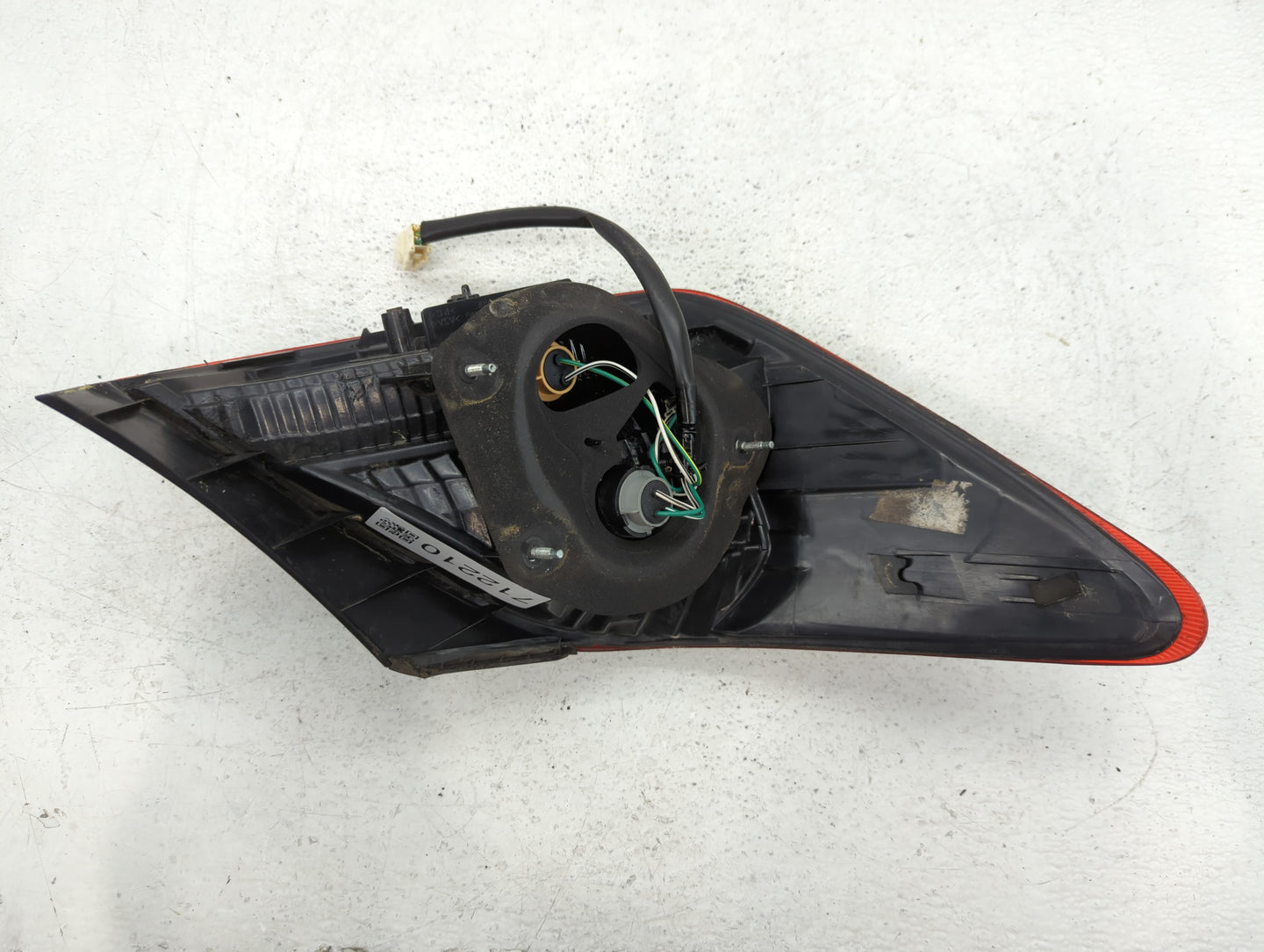 2008-2010 Toyota Avalon Driver Left Side Deck Lid Mounted Tail Light Red - Oemusedautoparts1.com