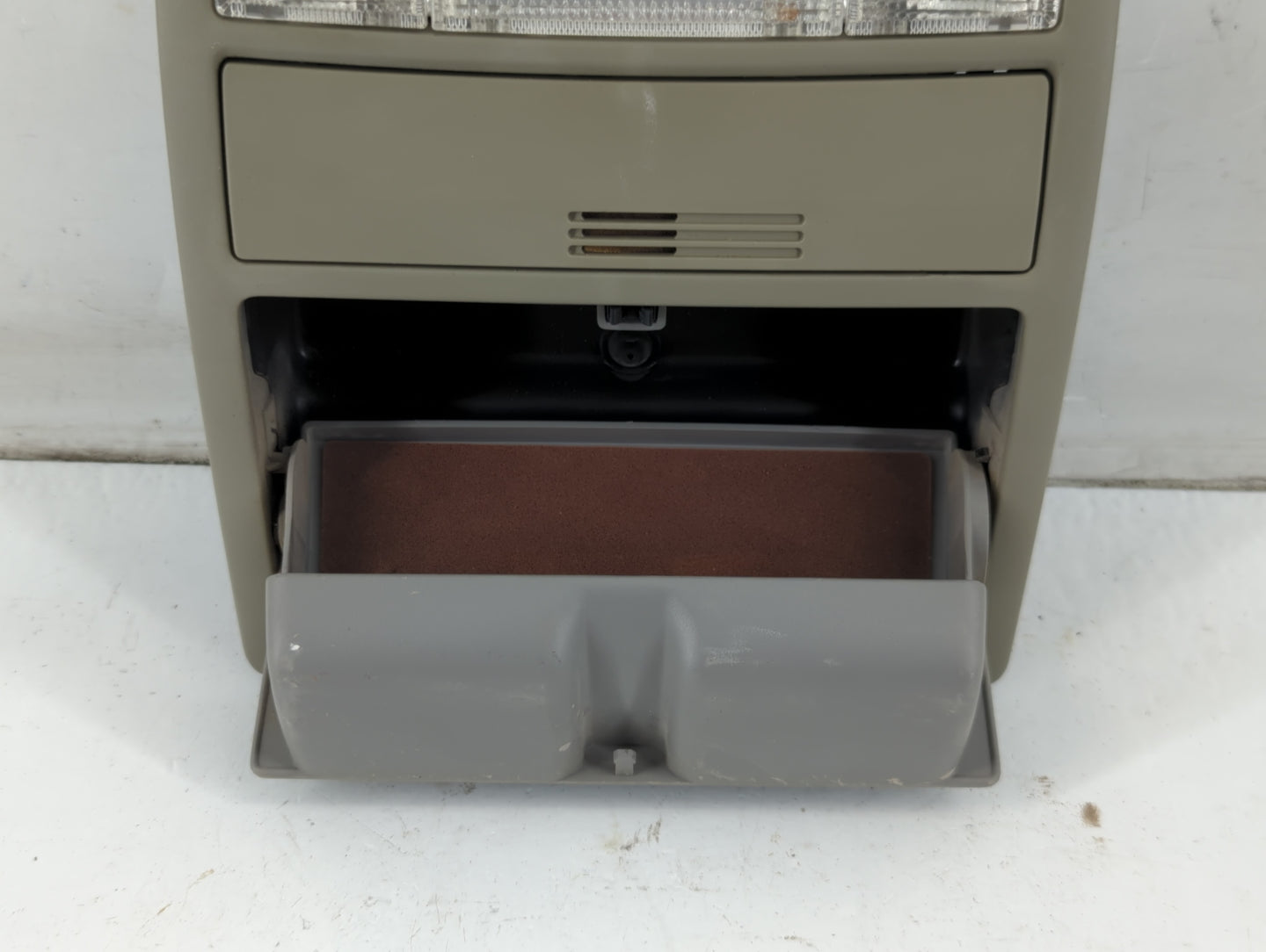 2009 Toyota Camry Overhead Roof Console - Oemusedautoparts1.com