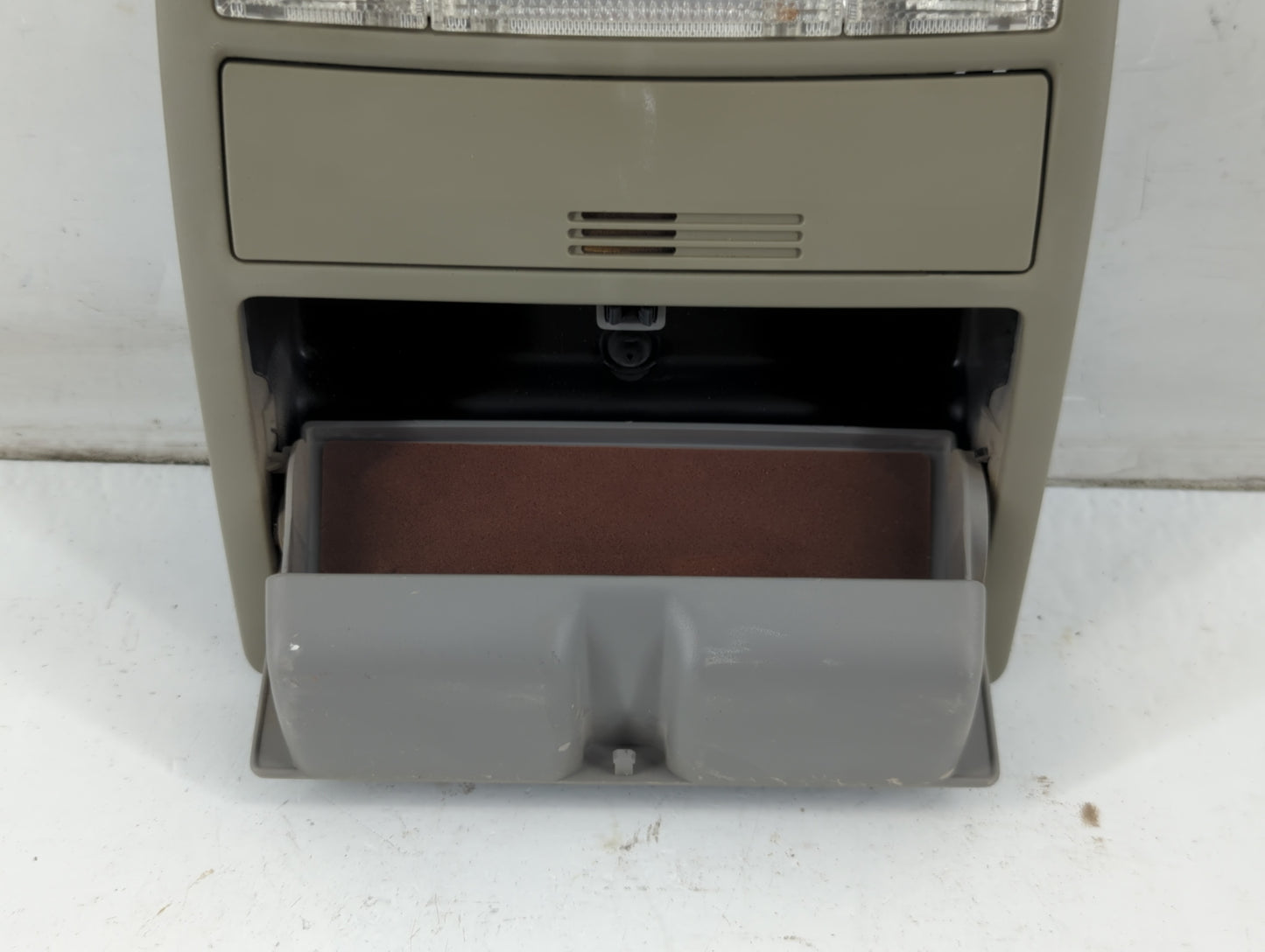 2009 Toyota Camry Overhead Roof Console - Oemusedautoparts1.com