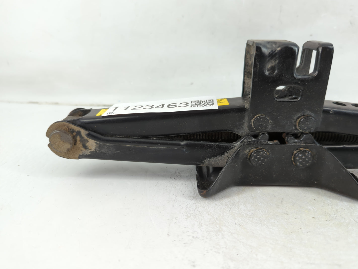2009 Toyota Camry Spare Scissor Car Jack 1123463 - Oemusedautoparts1.com