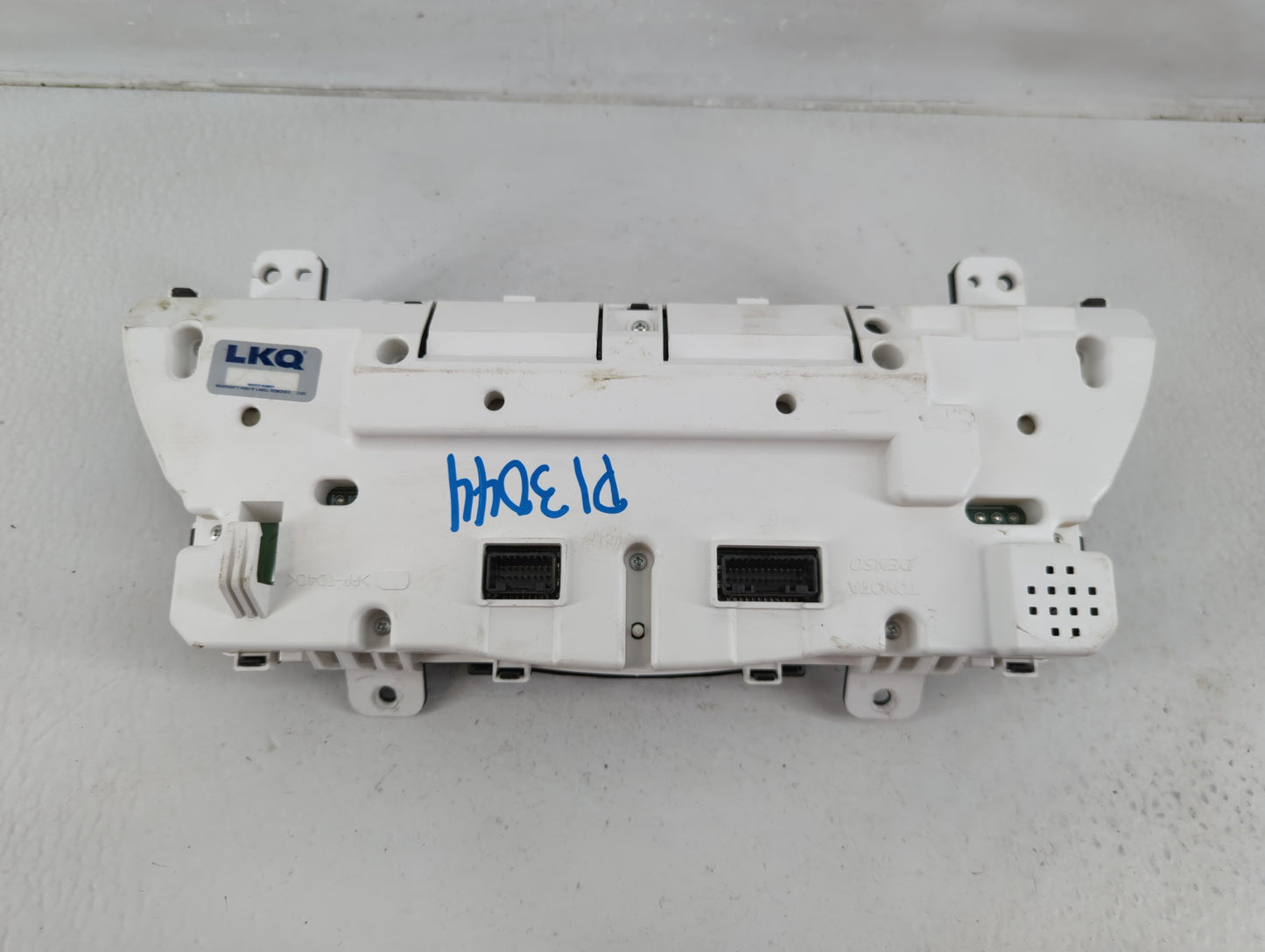 2007-2009 Toyota Camry Instrument Cluster Speedometer Gauges P/N:83800-33E10 Fits Fits 2007 2008 2009 OEM Used Auto Parts - 