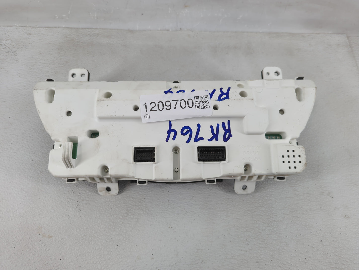 2007-2009 Toyota Camry Instrument Cluster Speedometer Gauges Fits Fits 2007 2008 2009 OEM Used Auto Parts - Oemusedautoparts