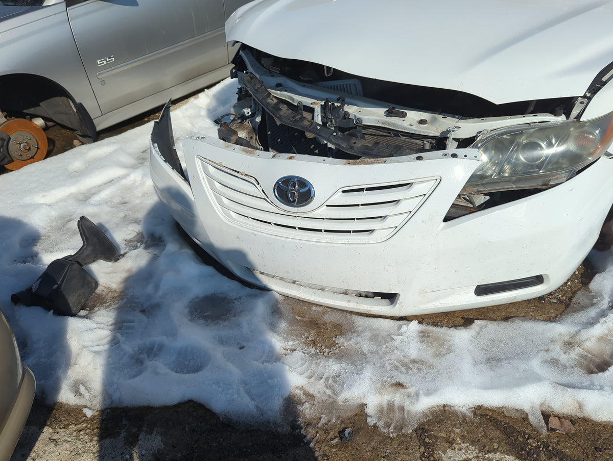 2007-2009 Toyota Camry Front Grille Bumper Not Included 1274021 - Oemusedautoparts1.com