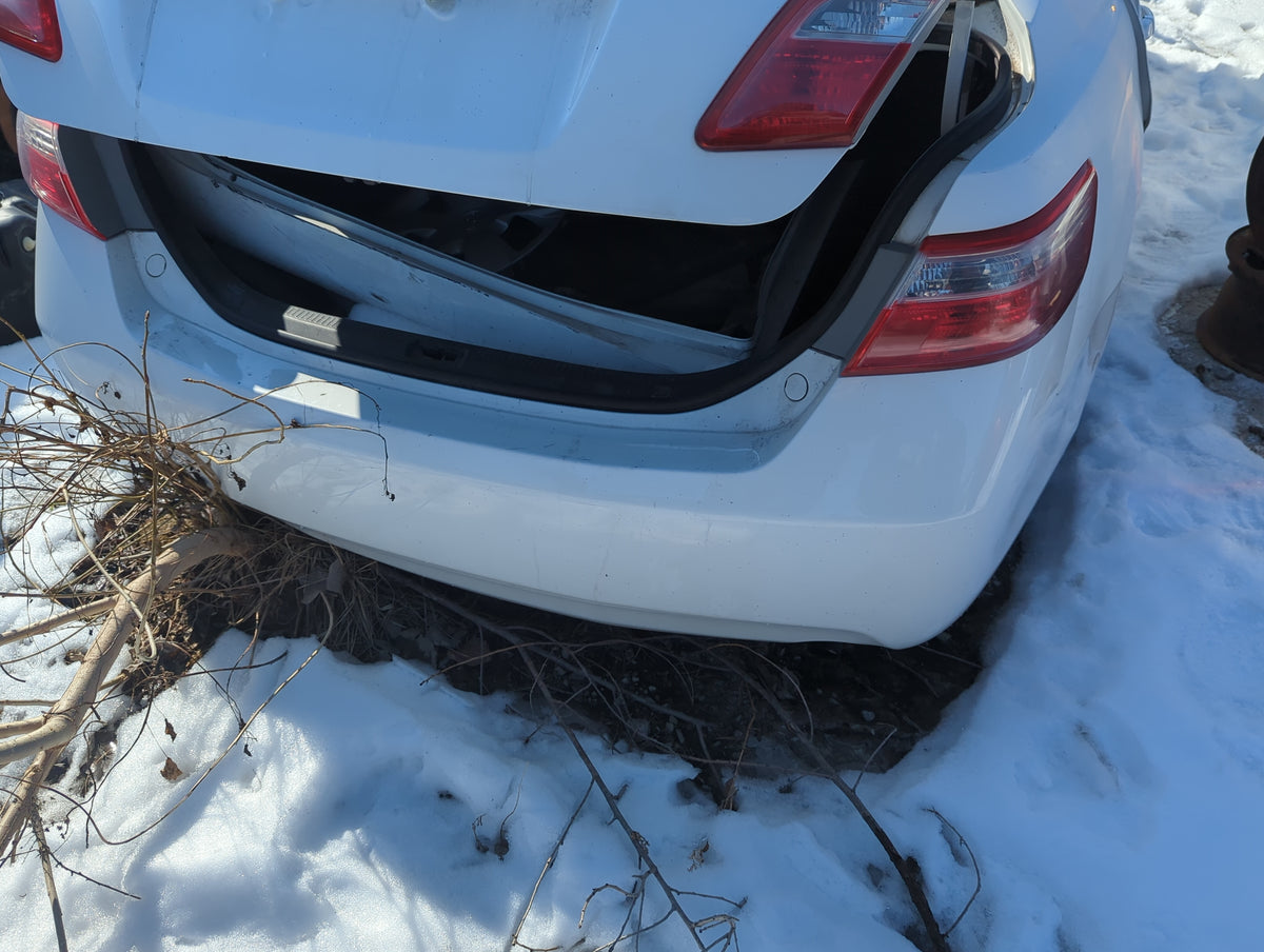 2007-2011 Toyota Camry Rear Bumper Assembly Oem 1274065 - Oemusedautoparts1.com
