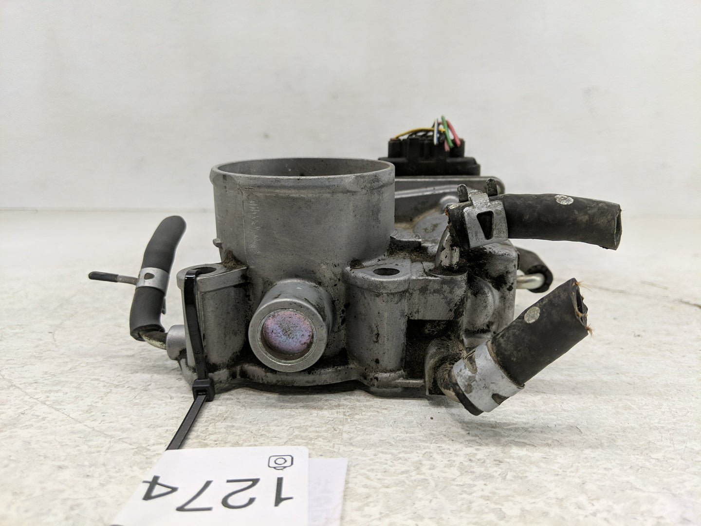 2007-2011 Toyota Camry Throttle Body P/N:22030-28070 Fits Fits 2006 2007 2008 2009 2010 2011 2012 2013 2014 2015 OEM Used Au