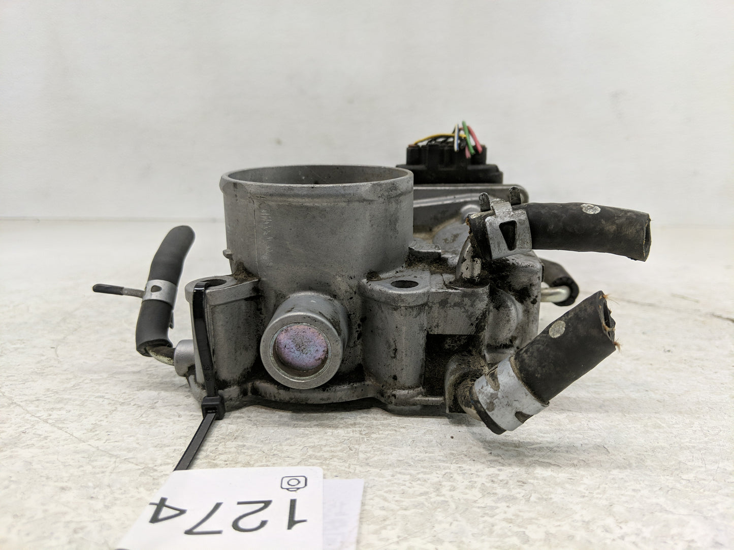 2007-2011 Toyota Camry Throttle Body P/N:22030-28070 Fits Fits 2006 2007 2008 2009 2010 2011 2012 2013 2014 2015 OEM Used Au