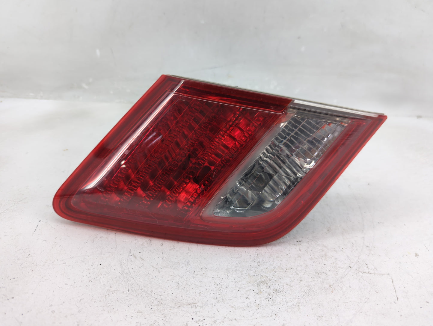 2007-2009 Toyota Camry Passenger Right Side Deck Lid Mounted Tail Light - Oemusedautoparts1.com