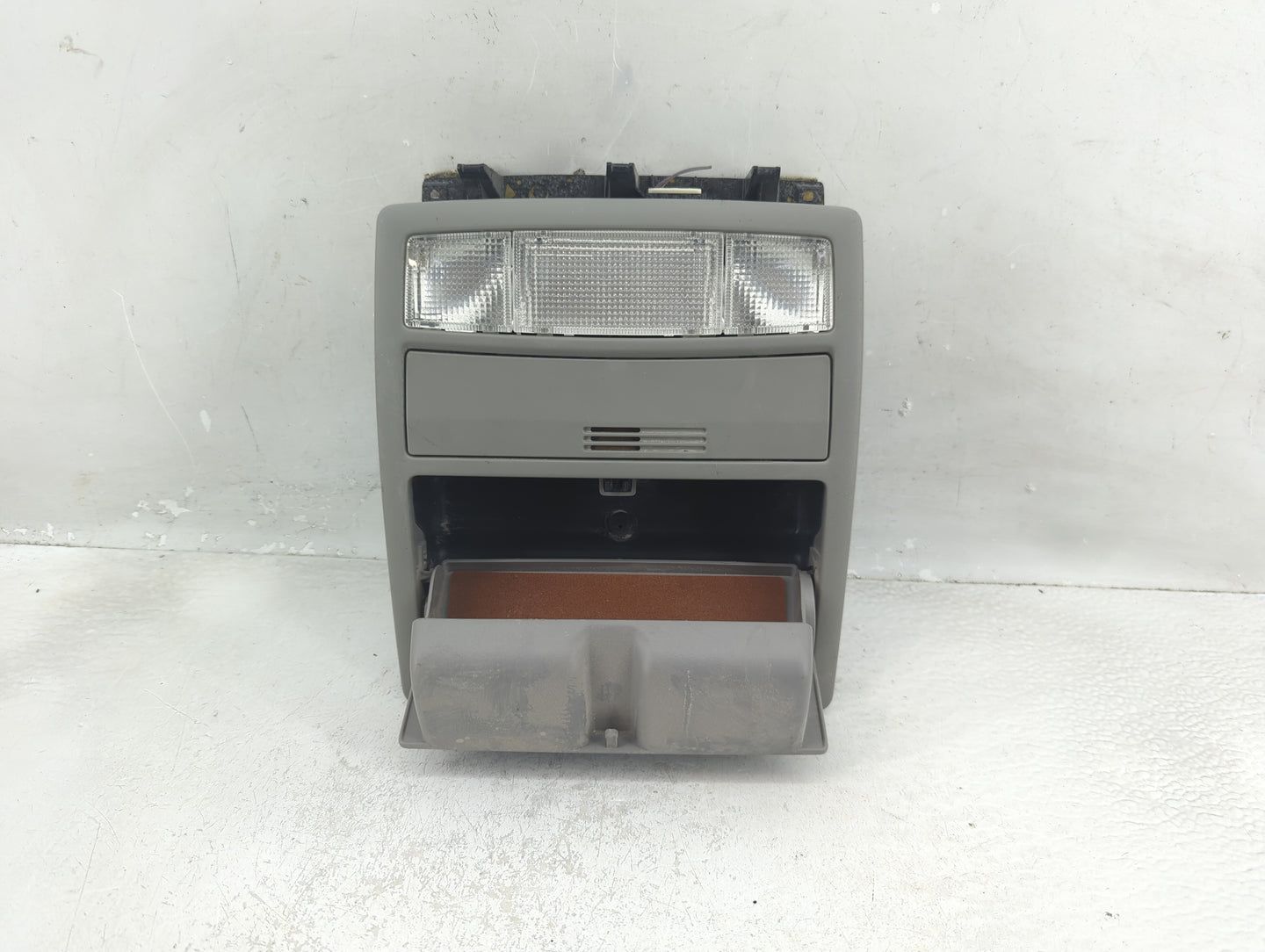 2009 Toyota Camry Overhead Roof Console - Oemusedautoparts1.com
