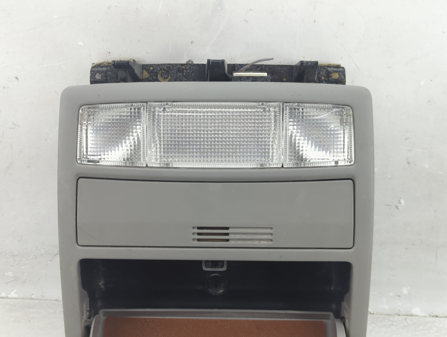 2009 Toyota Camry Overhead Roof Console - Oemusedautoparts1.com