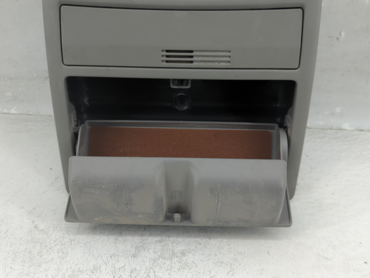 2009 Toyota Camry Overhead Roof Console - Oemusedautoparts1.com