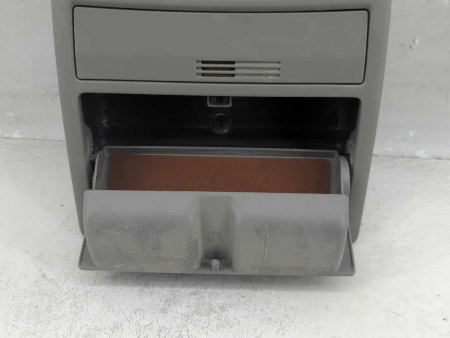 2009 Toyota Camry Overhead Roof Console - Oemusedautoparts1.com