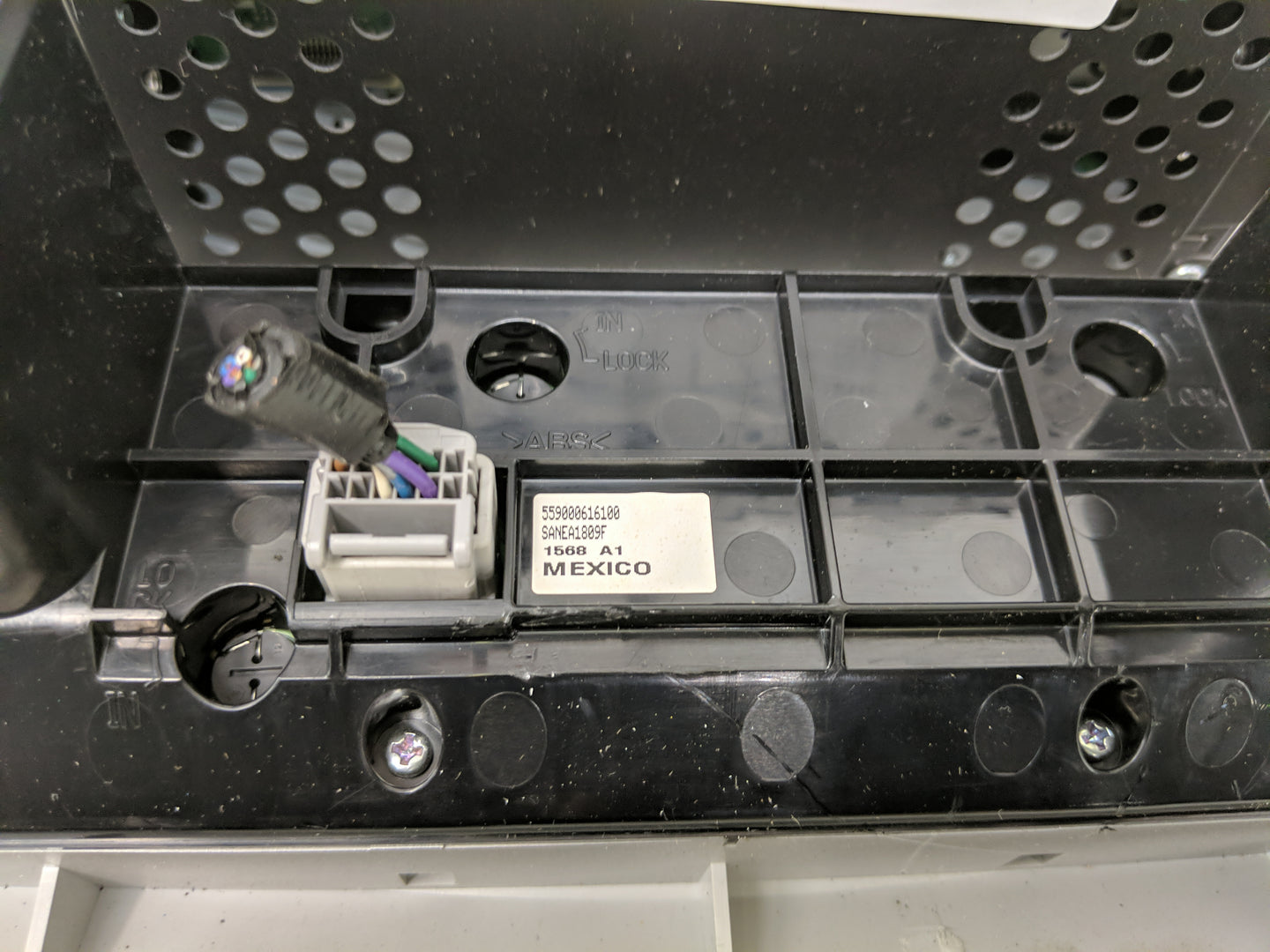 2007-2009 Toyota Camry Radio AM FM Cd Player Receiver Replacement P/N:86120-06181 Fits Fits 2007 2008 2009 OEM Used Auto Par