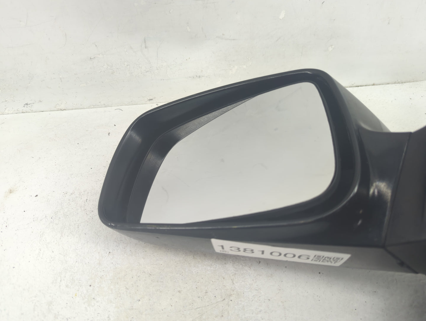 2007-2011 Toyota Camry Driver Side View Mirror - Left Door Mirror OEM Used - Oemusedautoparts1.com