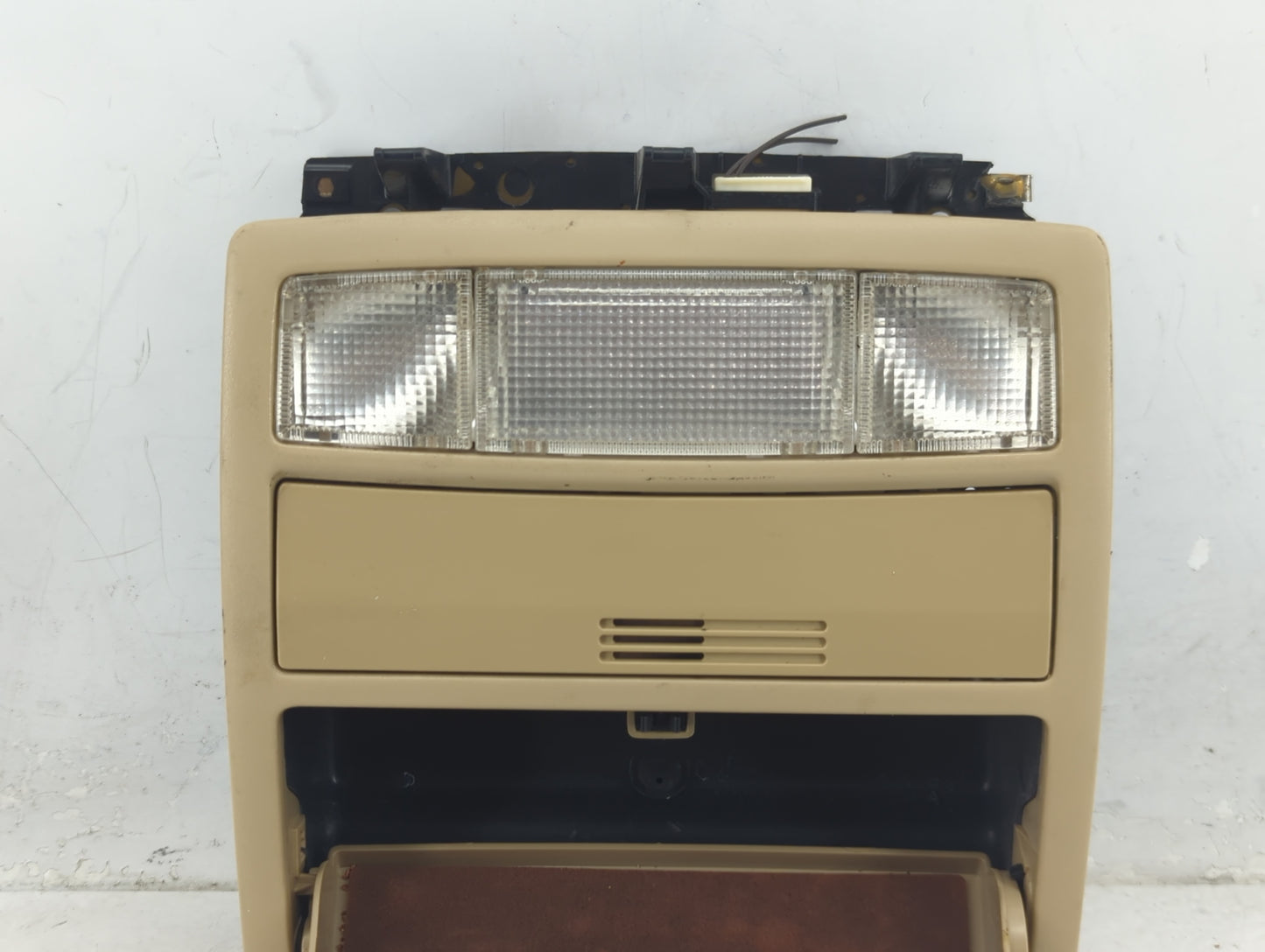 2009 Toyota Camry Overhead Roof Console - Oemusedautoparts1.com