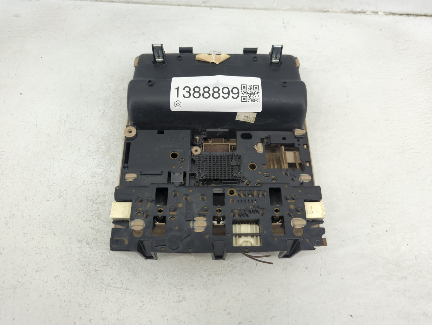 2009 Toyota Camry Overhead Roof Console - Oemusedautoparts1.com