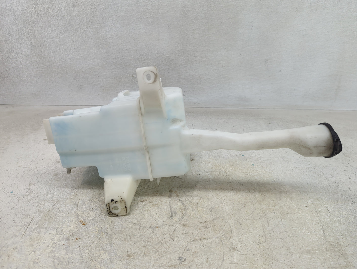 2007-2011 Toyota Camry Windshield Washer Fluid Reservoir Bottle Oem - Oemusedautoparts1.com