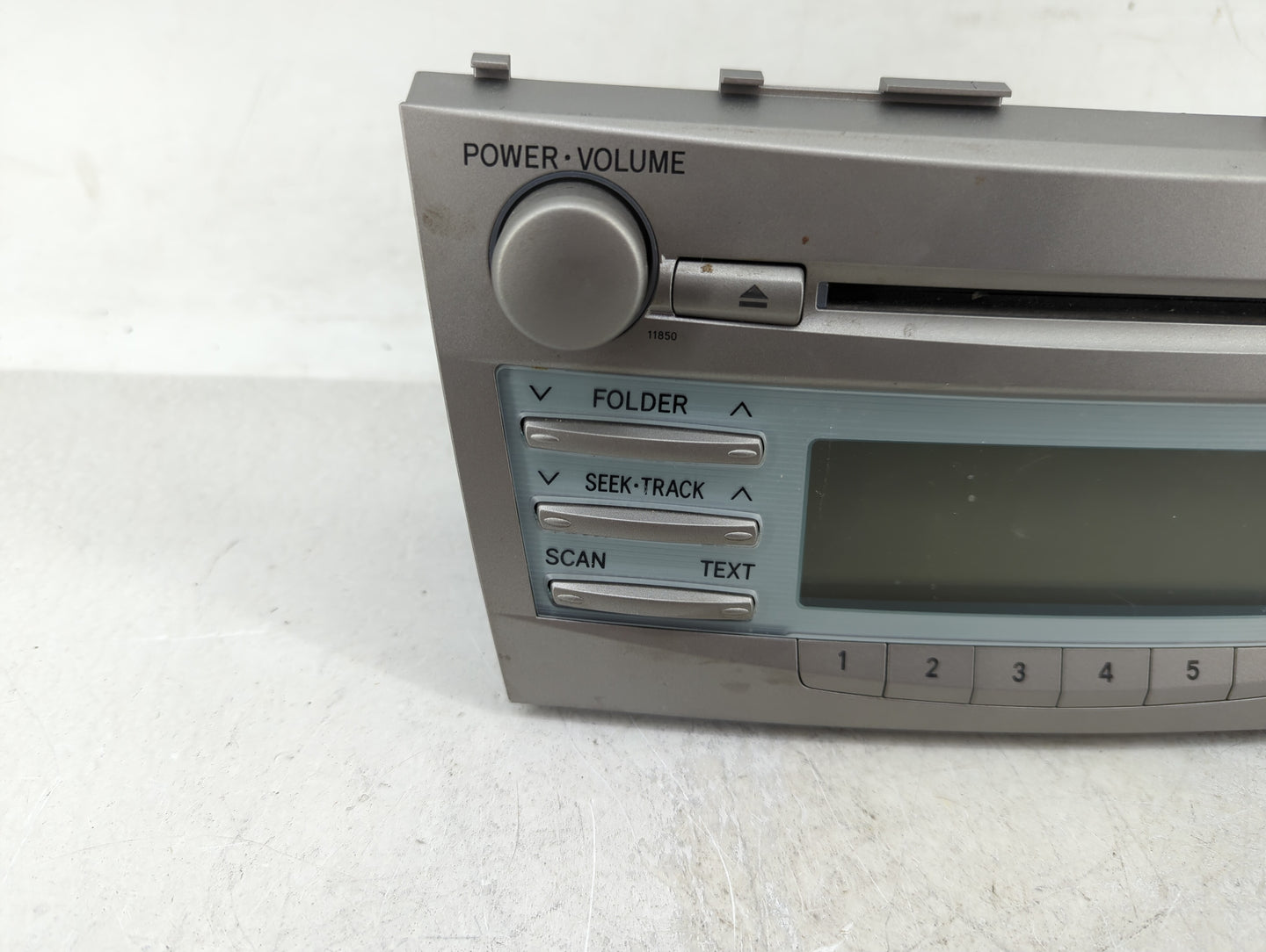 2009 Toyota Camry Radio AM FM Cd Player Receiver Replacement P/N:P0900230 86120-33892 Fits OEM Used Auto Parts - Oemusedauto