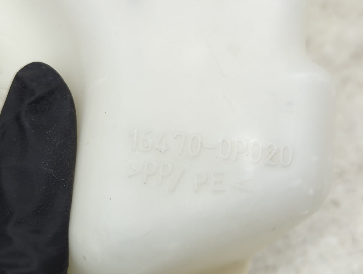 2007-2011 Toyota Camry Radiator Coolant Overflow Expansion Tank Bottle 1409764 - Oemusedautoparts1.com