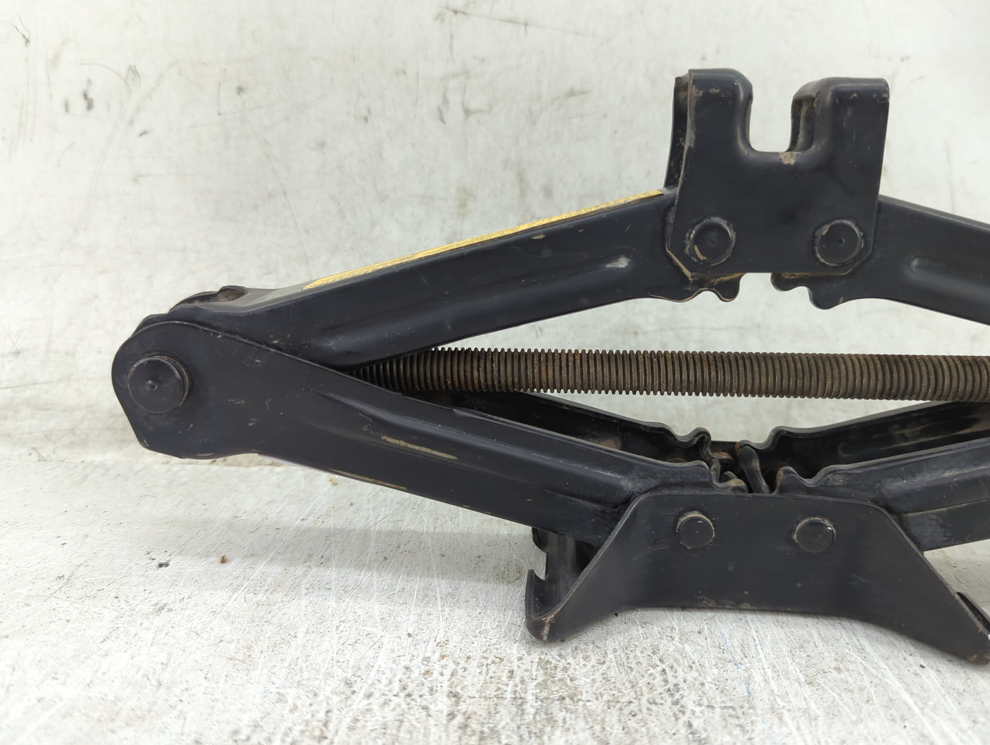 2009 Toyota Camry Spare Scissor Car Jack - Oemusedautoparts1.com