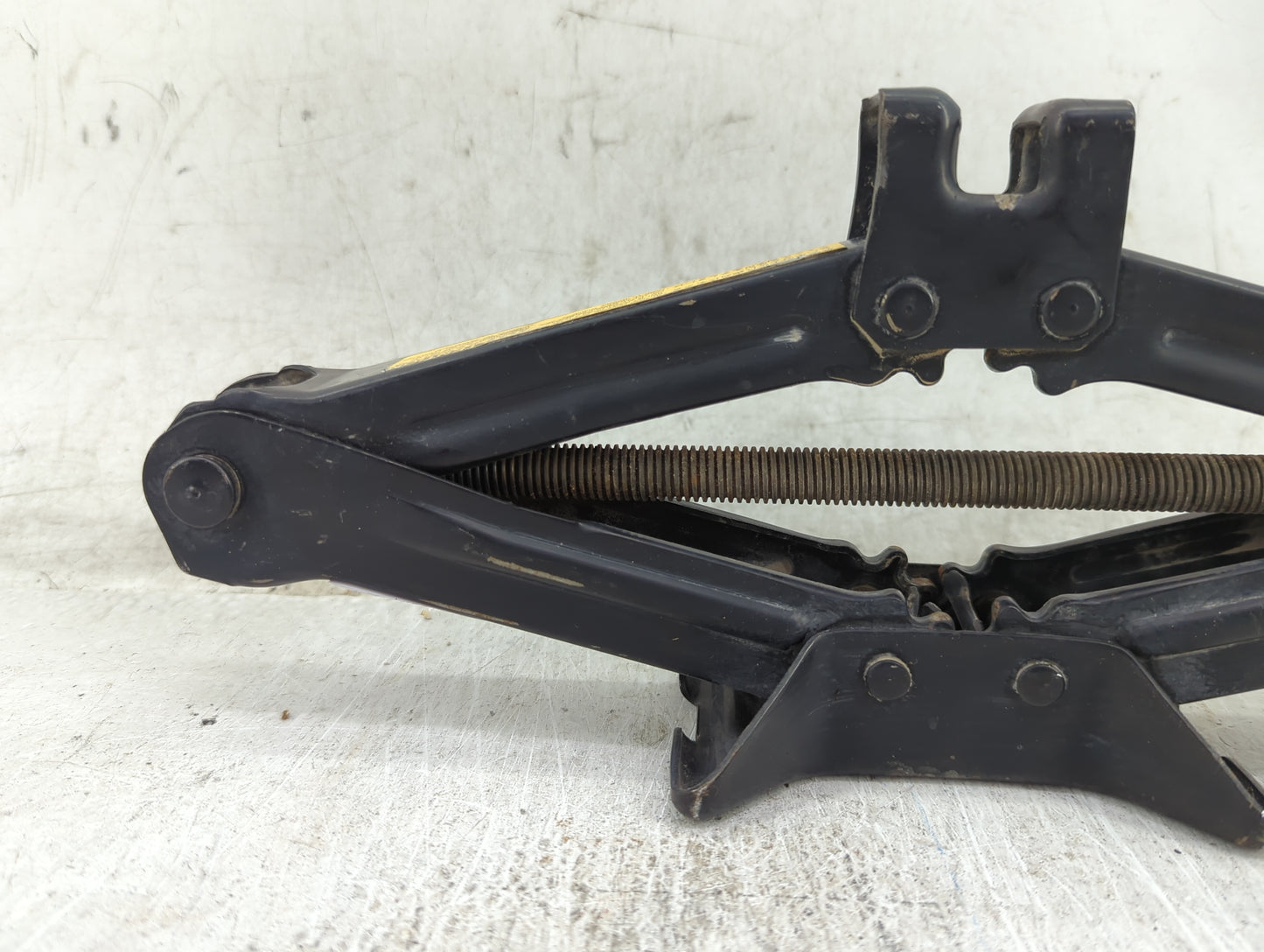 2009 Toyota Camry Spare Scissor Car Jack - Oemusedautoparts1.com