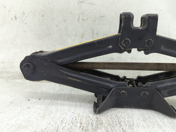 2009 Toyota Camry Spare Scissor Car Jack